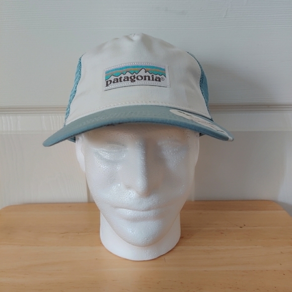 W's Patagonia Pastel P-6 Label Layback Trucker Hat - Picture 5 of 7
